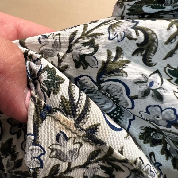 Vera Bradley Women’s Cotton Small Tote - Climbing Ivy Green - Picture 5 of 10